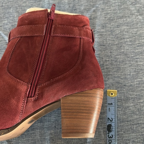 NWT Women’s Size 6.5, 8.5, and 10 Diba Sleek Burgundy Booties - Picture 7 of 8